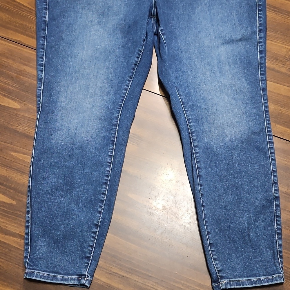 Torrid Jeans - Picture 2 of 15